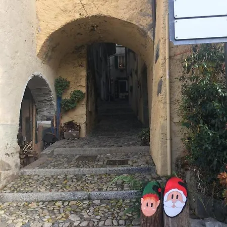 Gio's House Vintage Style Stresa