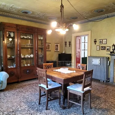 Gio's House Vintage Style *